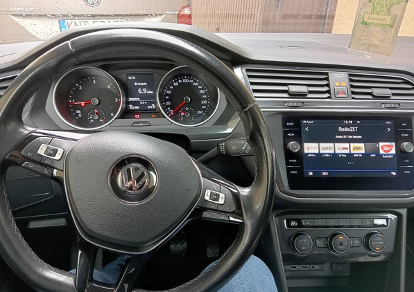 Volkswagen Tiguan cena 77900 przebieg: 232000, rok produkcji 2018 z Pilzno małe 92